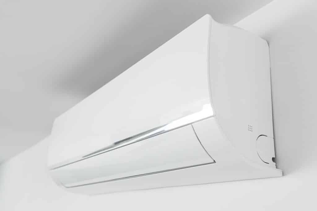 indoor-air-conditioner-unit-mounted-on-wall.